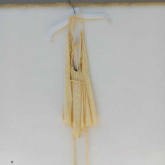 Yellow Ditsy 90s StyleFloral Shorts Romper Size S Festival Summer Beach Vacation - Picture 11 of 15